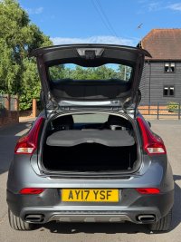 VOLVO V40 CROSS COUNTRY