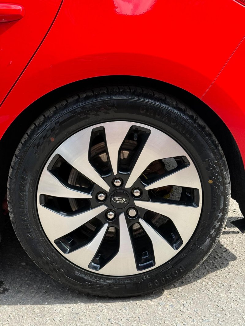FORD FOCUS