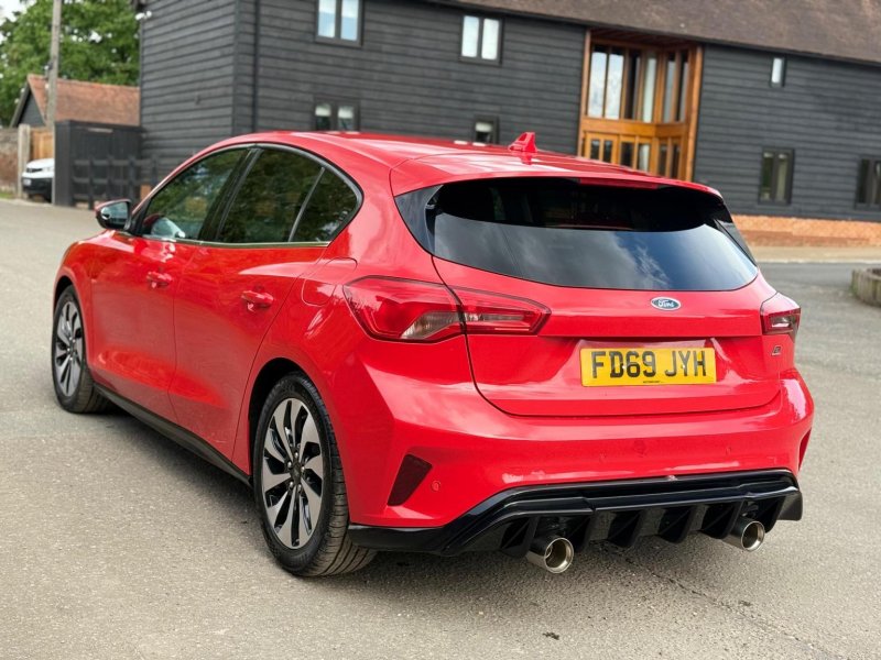 FORD FOCUS