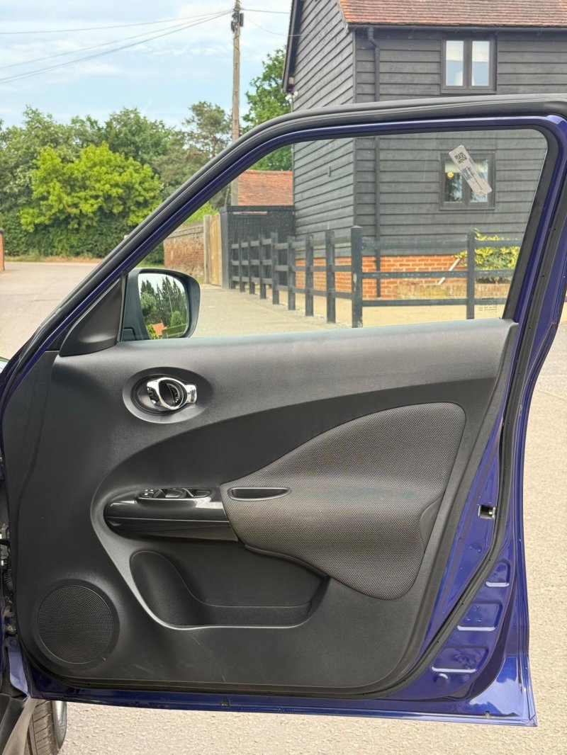 NISSAN JUKE