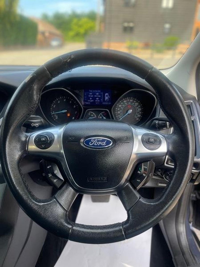 FORD FOCUS