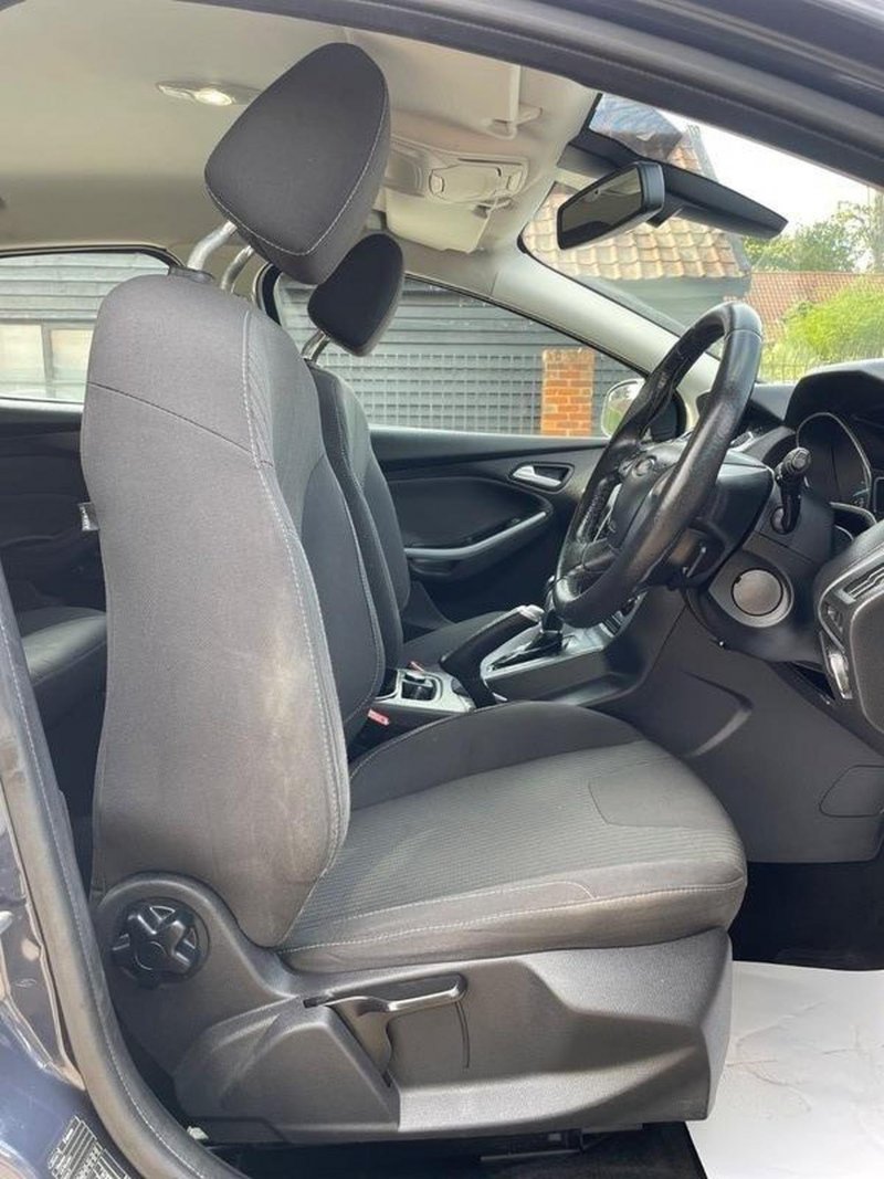 FORD FOCUS