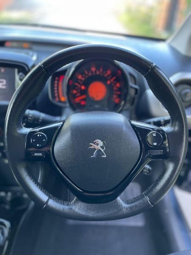 PEUGEOT 108
