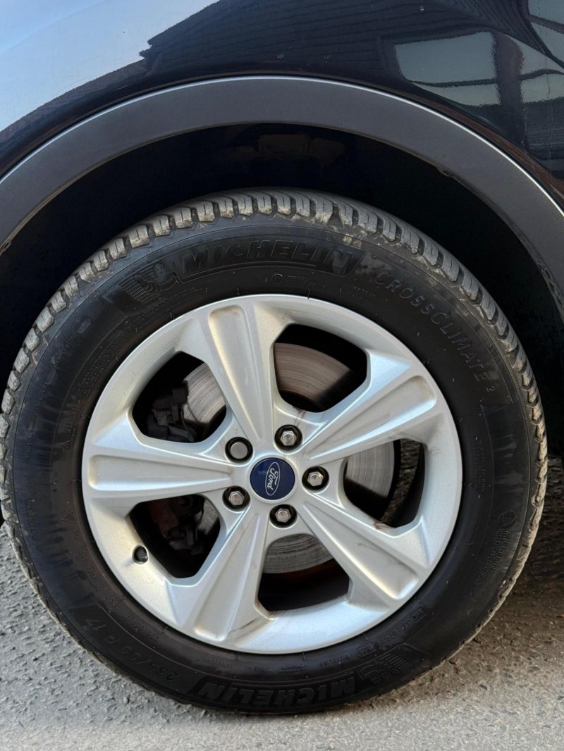 FORD KUGA