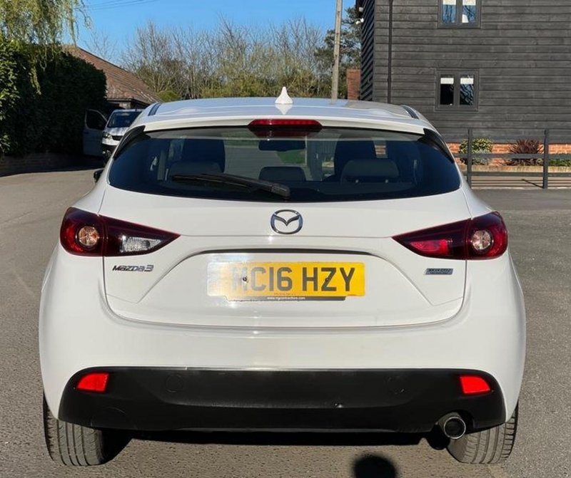 MAZDA MAZDA3