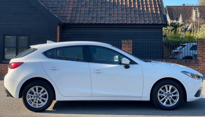 MAZDA MAZDA3