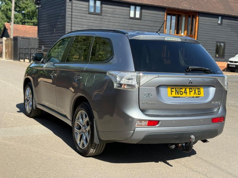 MITSUBISHI OUTLANDER