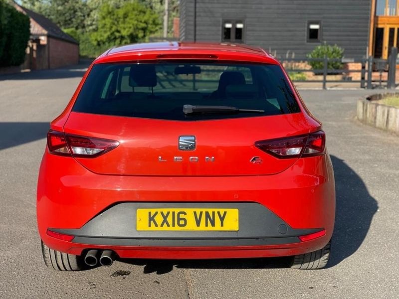 SEAT LEON
