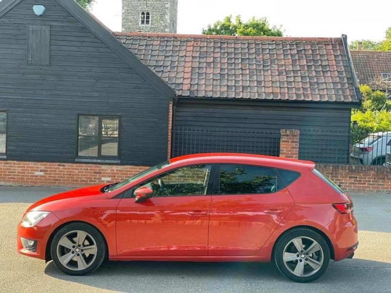 SEAT LEON