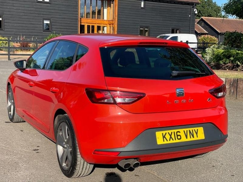 SEAT LEON