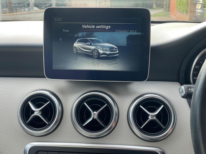 MERCEDES-BENZ A CLASS
