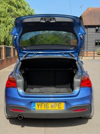 BMW 1 SERIES