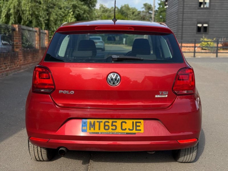 VOLKSWAGEN POLO