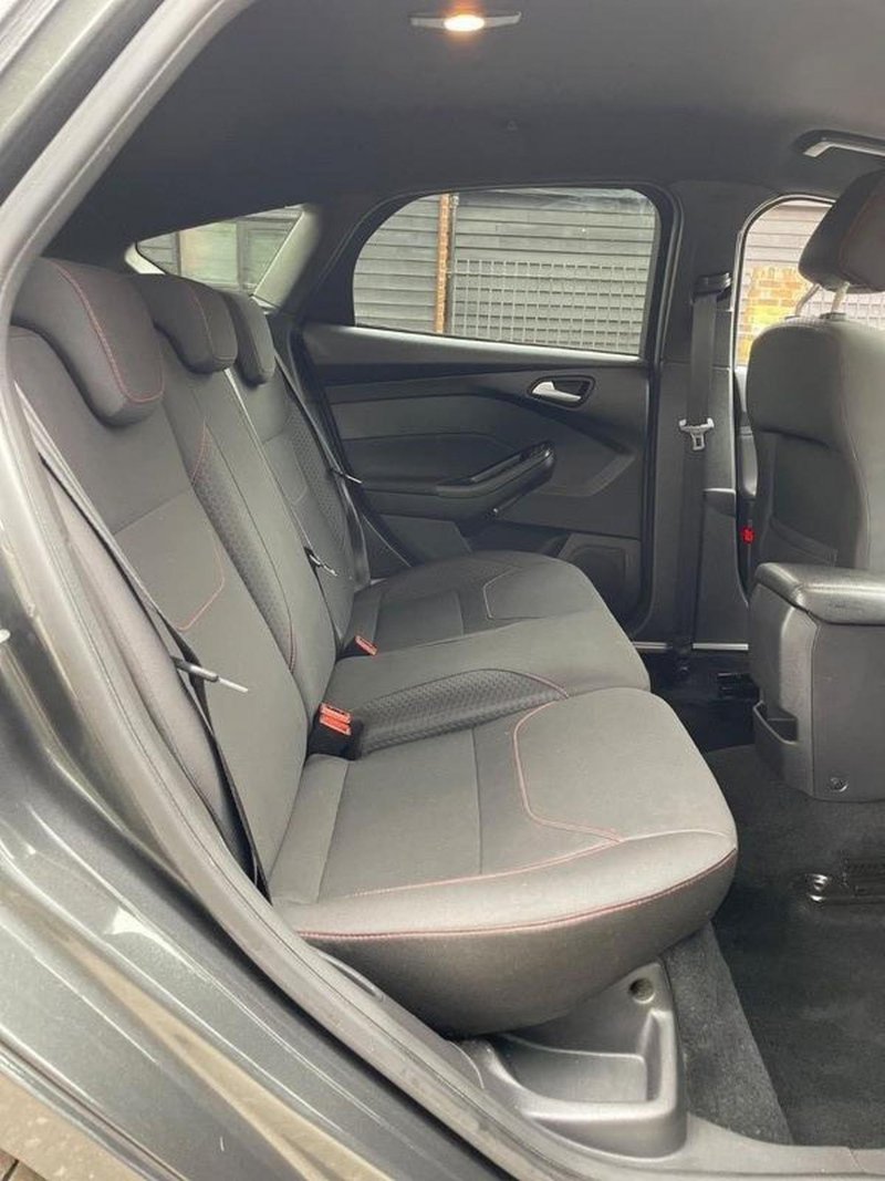 FORD FOCUS