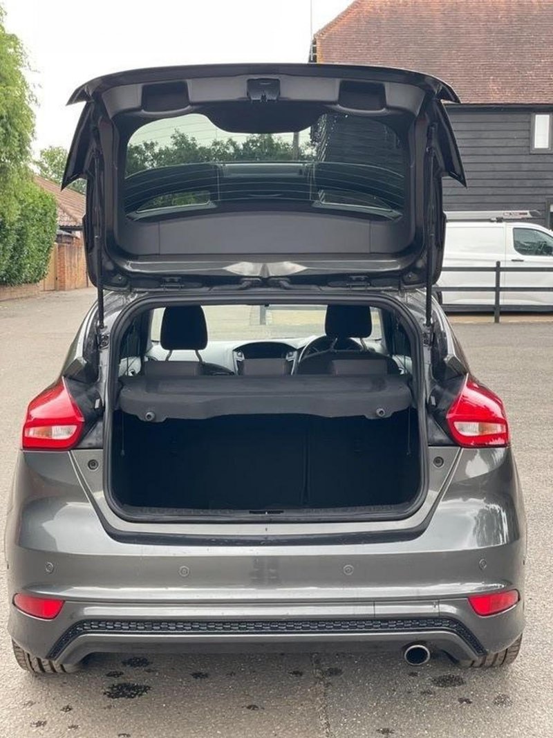 FORD FOCUS