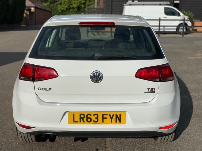 VOLKSWAGEN GOLF