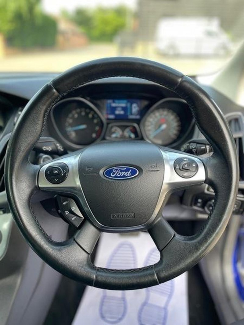 FORD FOCUS