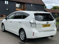 TOYOTA PRIUS+
