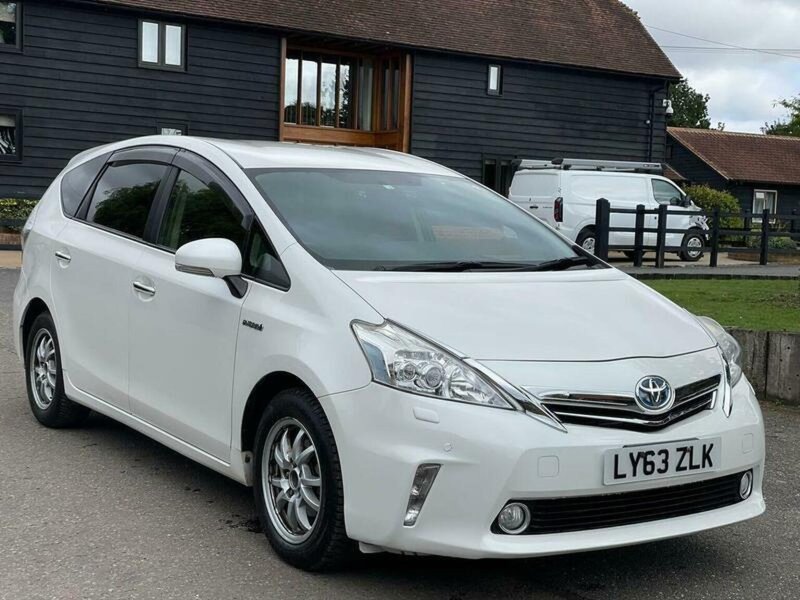 TOYOTA PRIUS+