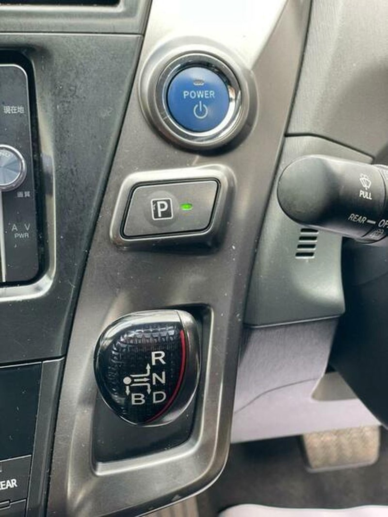 TOYOTA PRIUS+